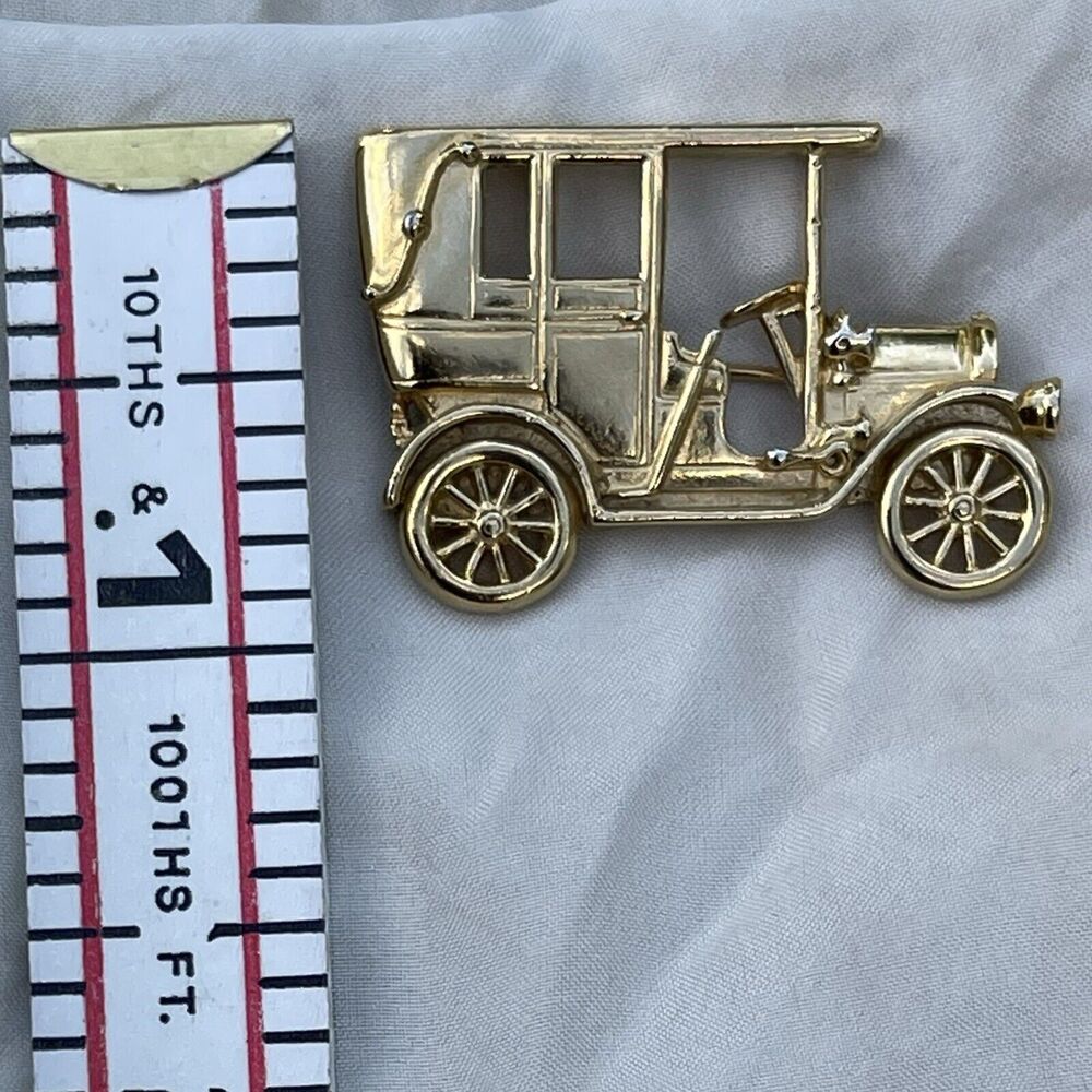 Vintage Trifari Antique Car Rolls Royce Brooch Pin Signed Gold Tone Figural - Picture 4 of 7